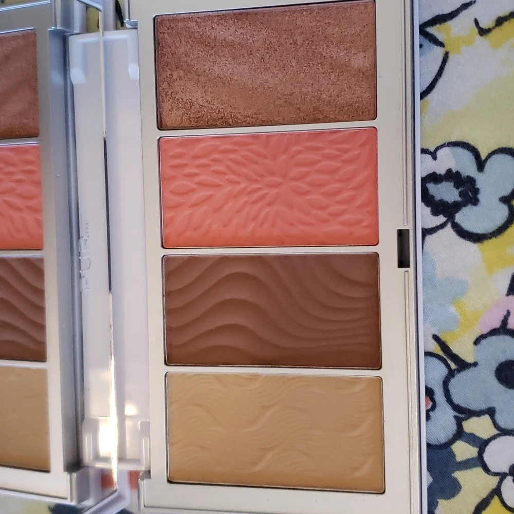 PUR 4 in 1 Skin Perfecting Powders Face Palette
